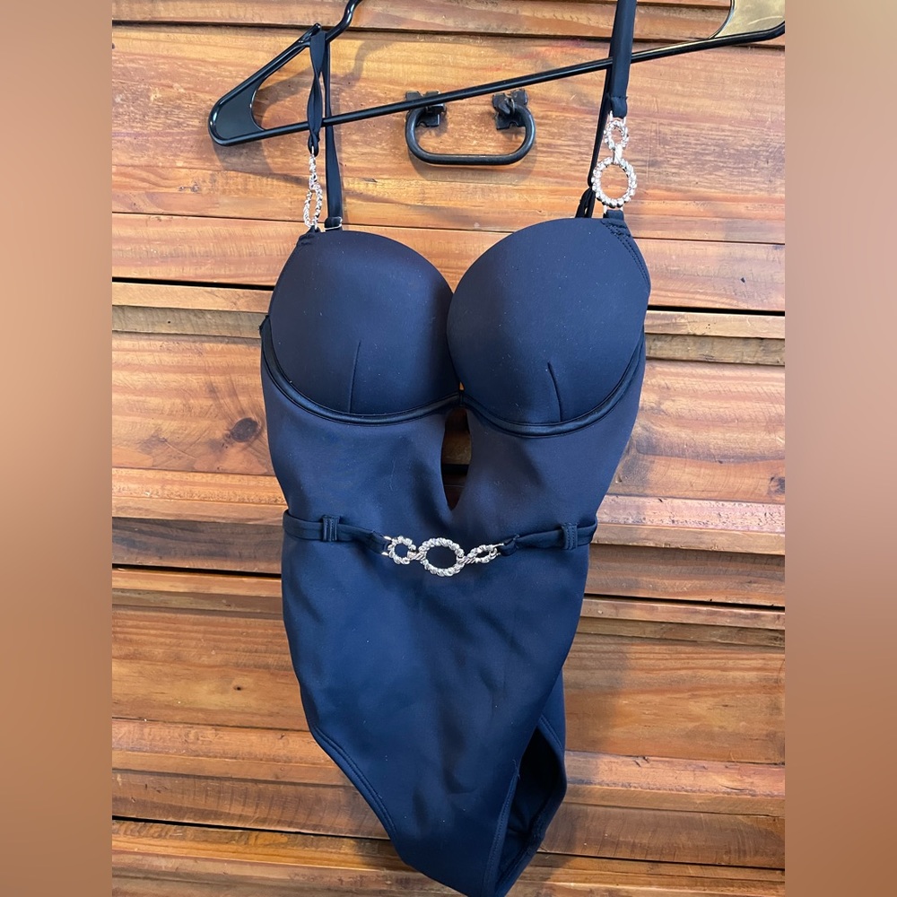 Resort swimsuit size 6 - Picture 1 of 2